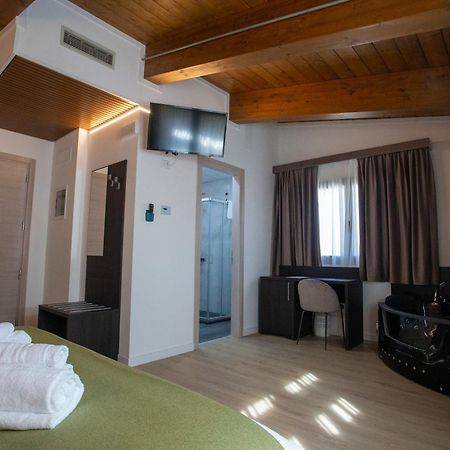 Hotel Il Castagneto Amatrice Esterno foto